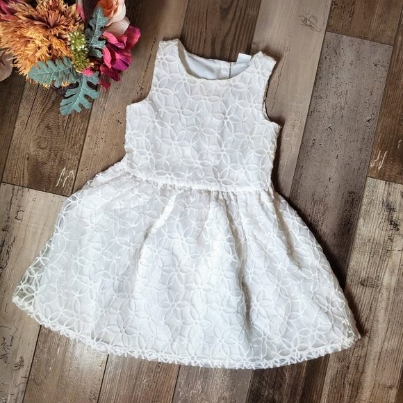 Carter's White Size 4T Floral Embroidered Sleeveleas Formal Girl's Dress EUC - Picture 10 of 10